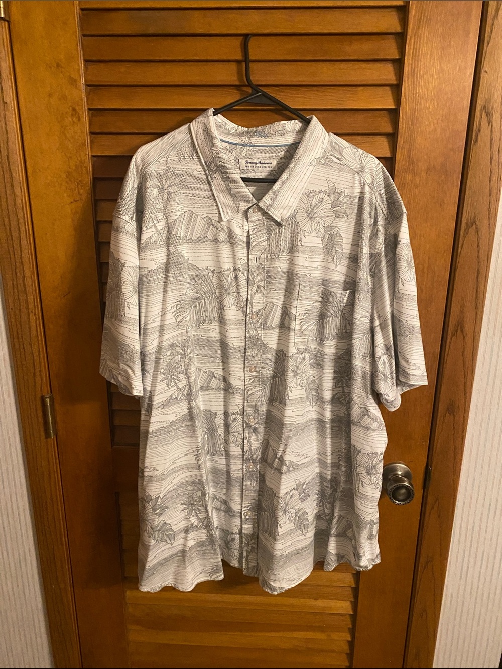 Tommy Bahama Gray Floral Short-Sleeve Button-Down Shirt